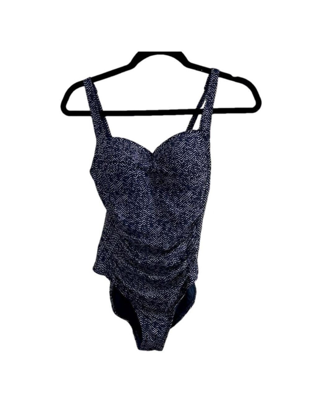 NipTuck Women's One Piece Swimsuit. Multi Fit Cup. Size 8